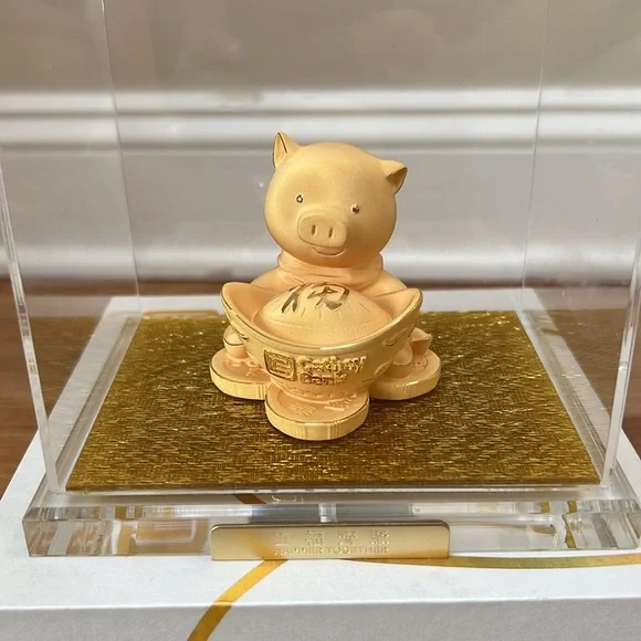 Cathay Bank Gold Plated 2019 Pig - Picture 2 of 8